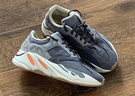 Adidas YEEZY Yeezy Boost 700 Shoes Magnet 